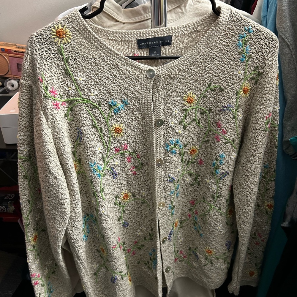 Vintage 90s Northern Isles Embroidered Flower Cardigan